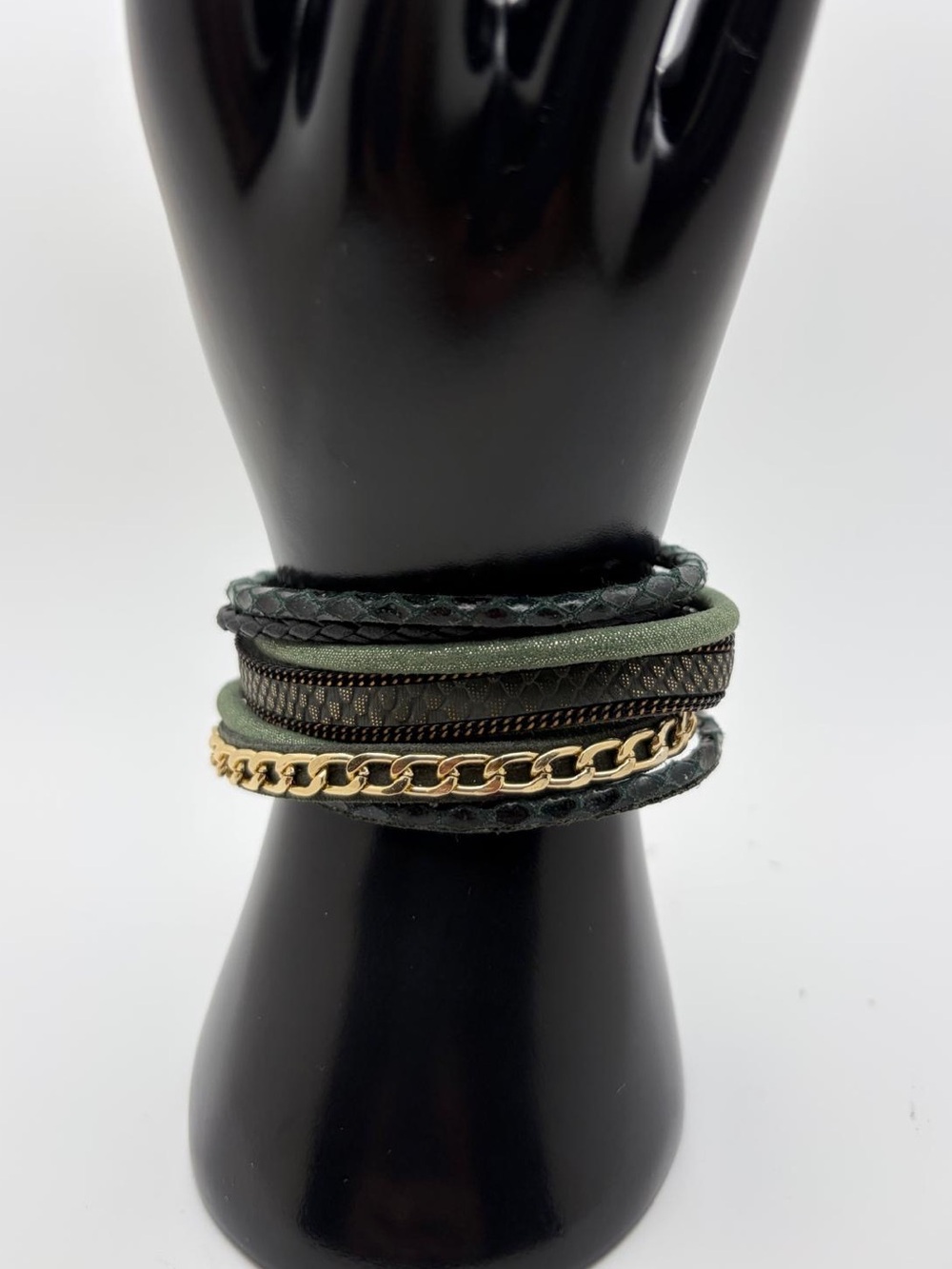 Layered Green and Gold Women's Wrap Bracelet Magnetic Clasp!